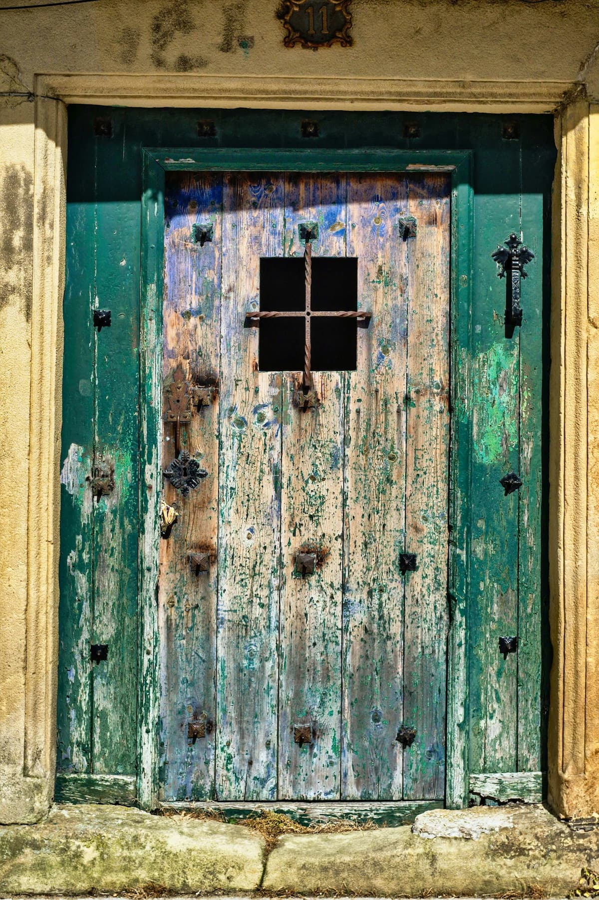 The Art of the Handle: Why Door Hardware is Your Home’s First Impression